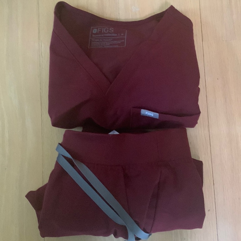 Figs set - Zamora jogger / Catalina top size medium Burgundy